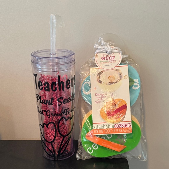 carrie and company Other - Clear and Black Insulated Tumbler with Straw and set of 4 coasters